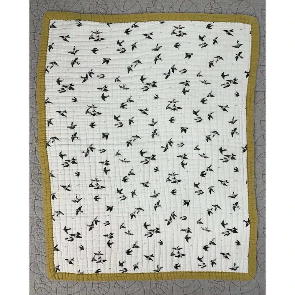 Little Unicorn Organic Cotton Muslin Baby Quilt‎ / Swallow Print